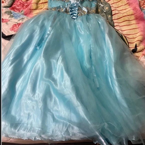 Prom dress - Picture 4 of 4